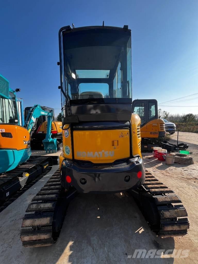 Komatsu PC 35 MR ミニ油圧ショベル 7t以下（ミニユンボ・ミニディガー）