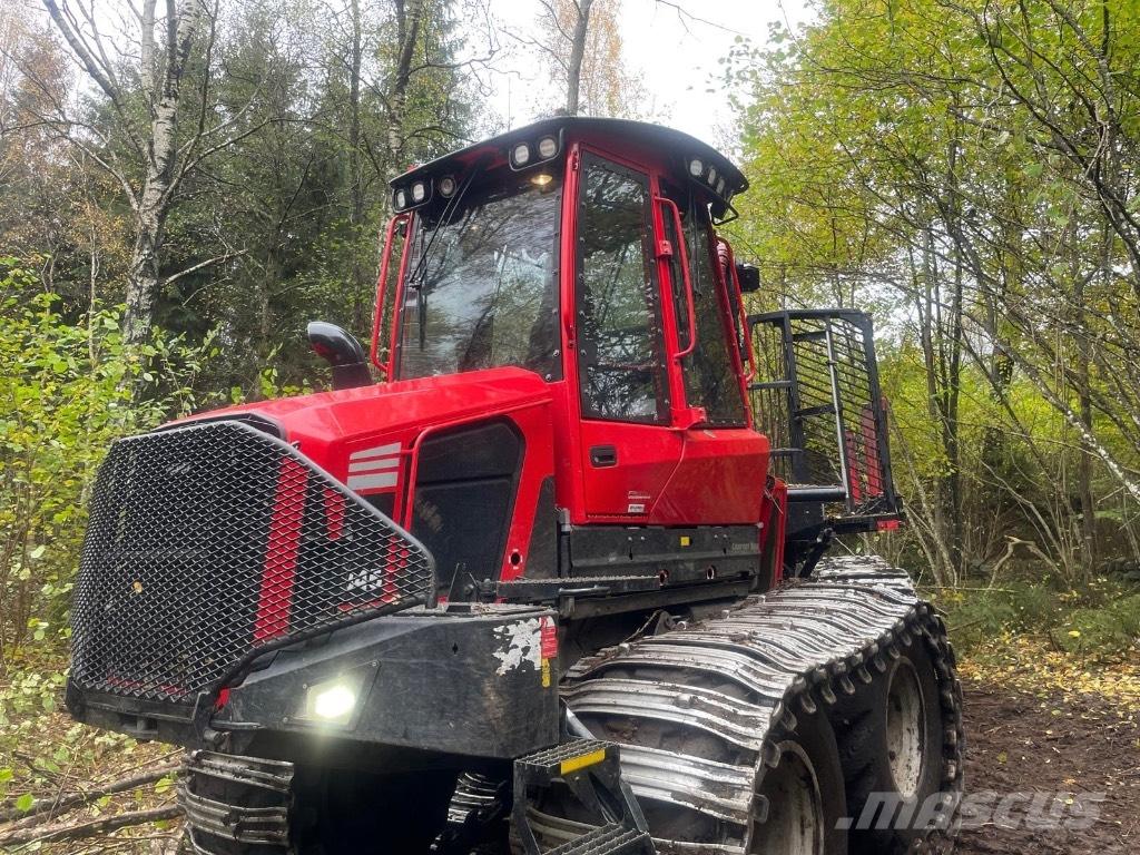 Komatsu 845 フォワーダー