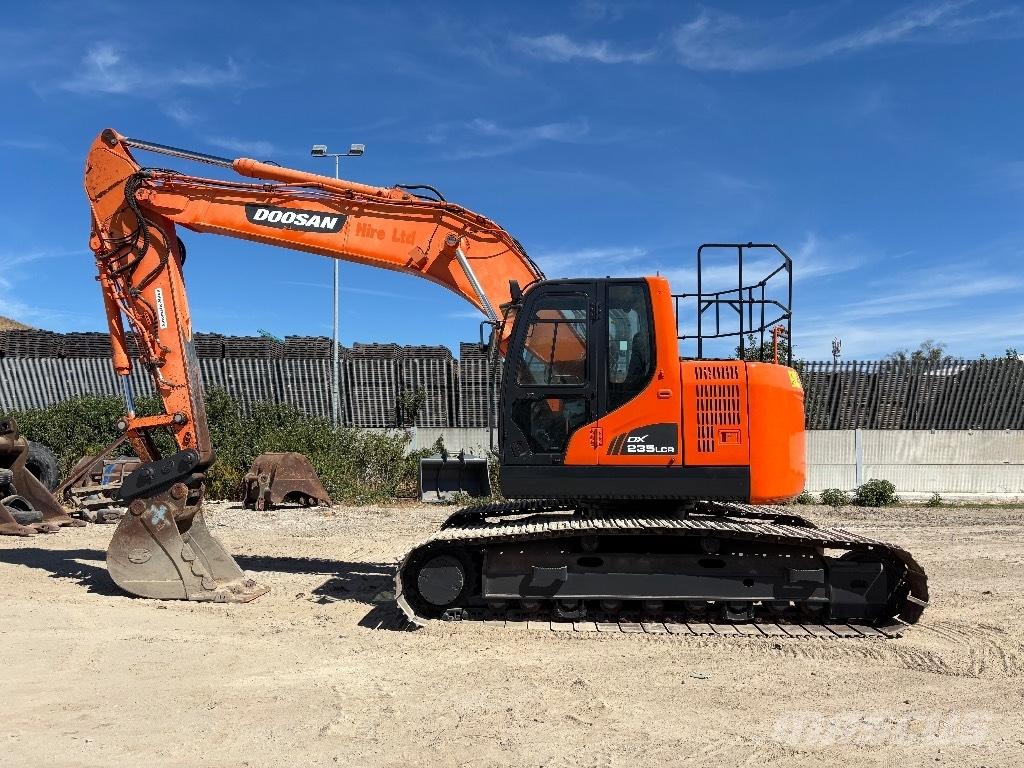 Doosan DX 235 LCR 大型油圧ショベル12t以上（パワーショベル・ユンボ）