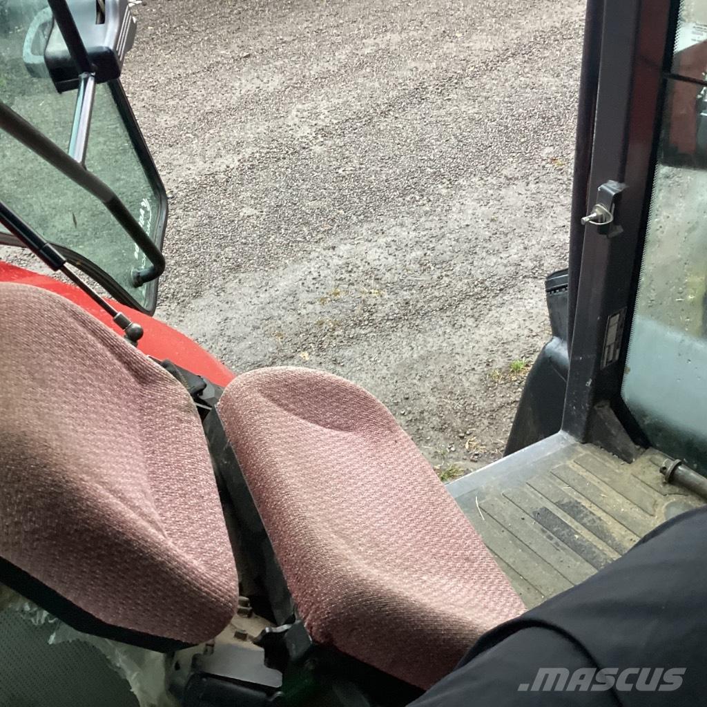 McCormick MC 135 トラクター