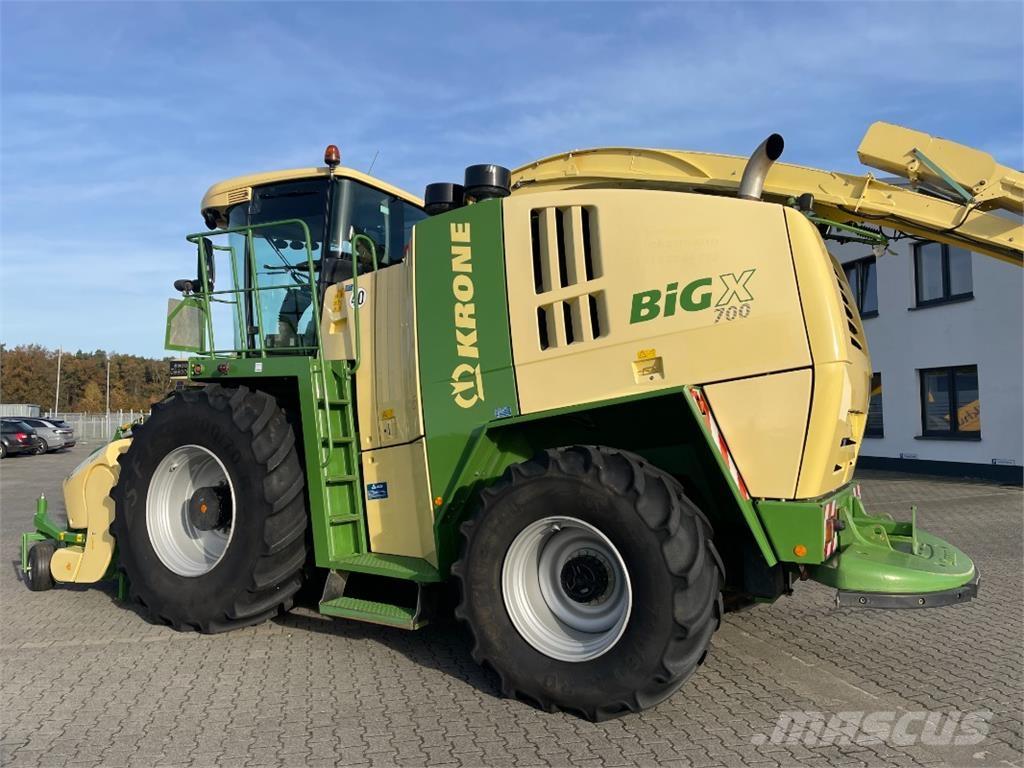 Krone BiG X 700 フォレージハーベスター