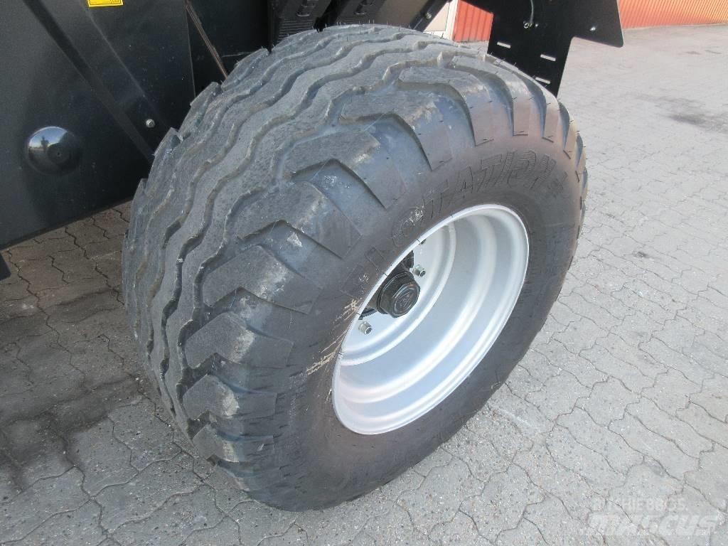 Case IH RB 465 ラウンドベーラー
