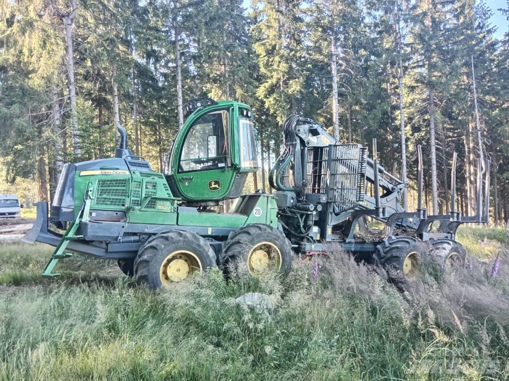 John Deere 1510 G フォワーダー