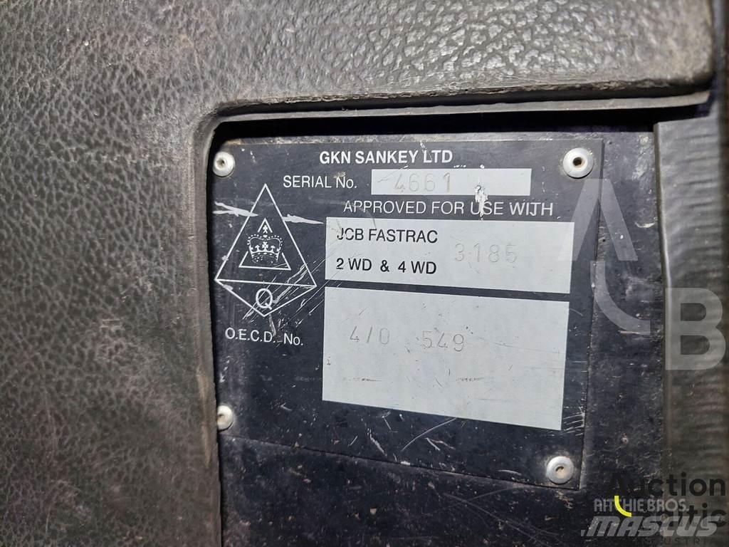 JCB Fastrac 3185 トラクター