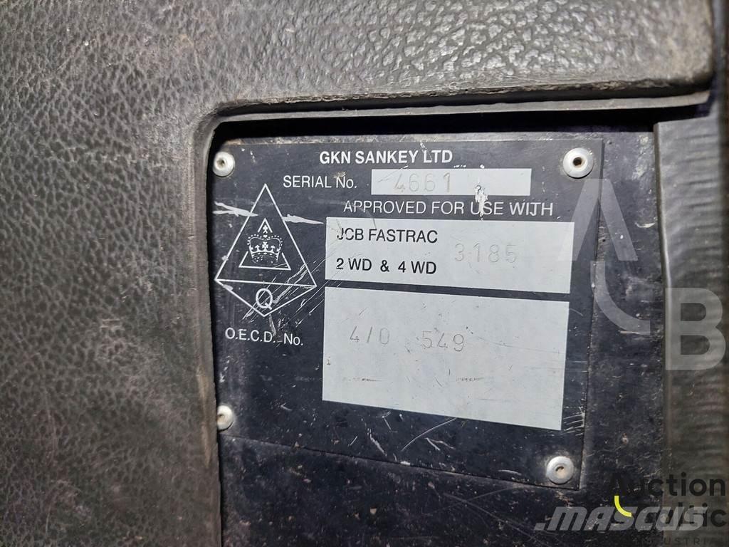 JCB Fastrac 3185 トラクター