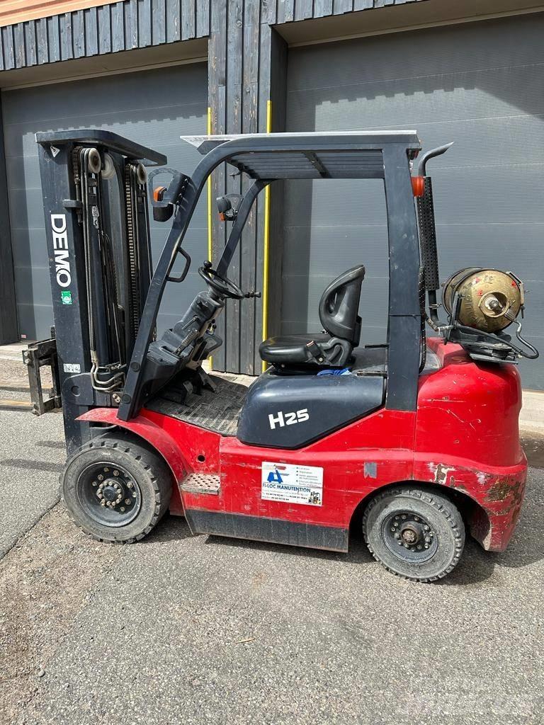  DEMO DM-H 25 VGT LPGフォークリフト