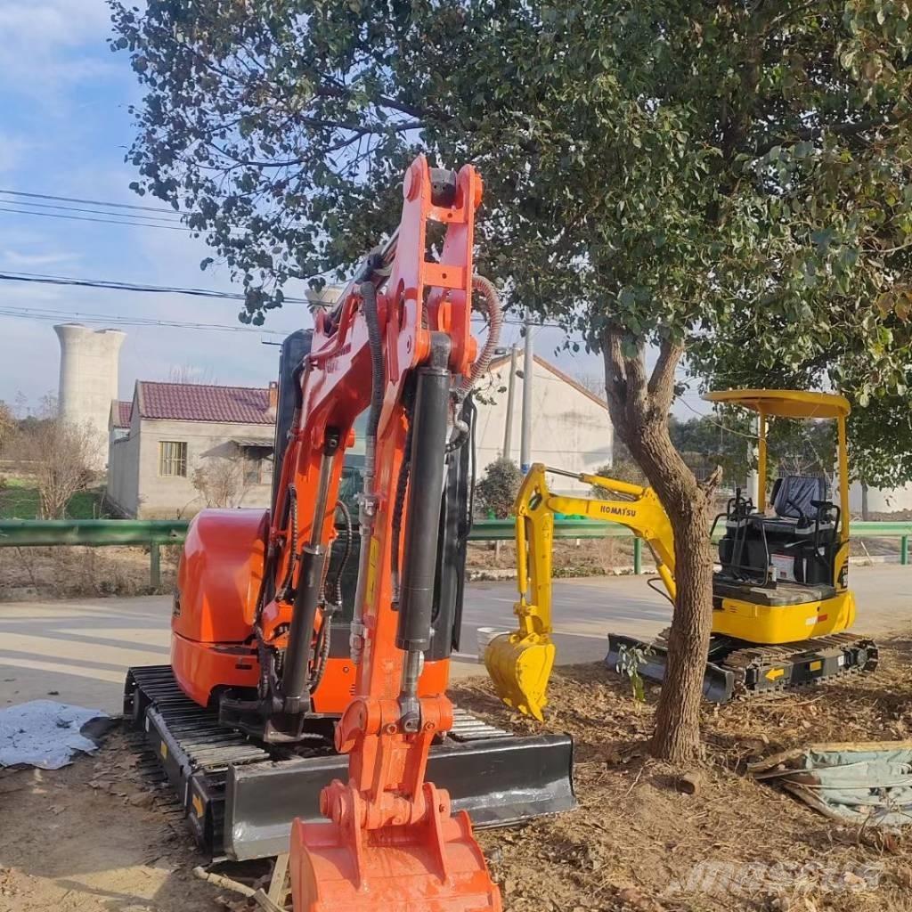 Kubota U 30 ミニ油圧ショベル 7t以下（ミニユンボ・ミニディガー）