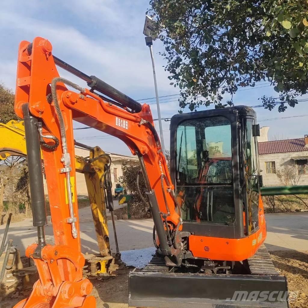 Kubota U 30 ミニ油圧ショベル 7t以下（ミニユンボ・ミニディガー）