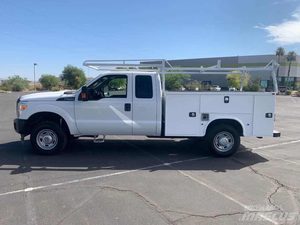 Ford F 250 XL SD ユーティリティー機械