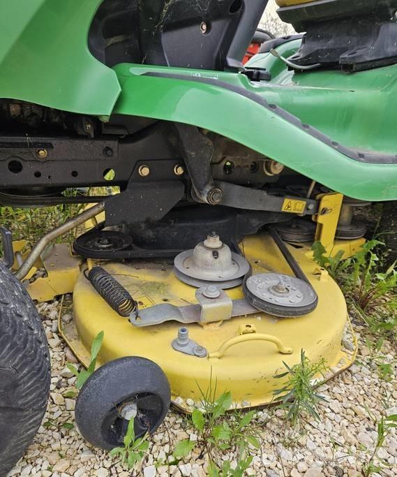 John Deere X 300 R 乗用・自走モア/芝刈り機