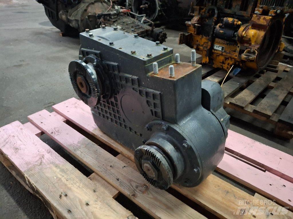 Volvo VT2501TB ATC ギアボックス