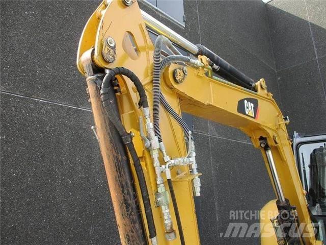 CAT 305.5 ミニ油圧ショベル 7t以下（ミニユンボ・ミニディガー）