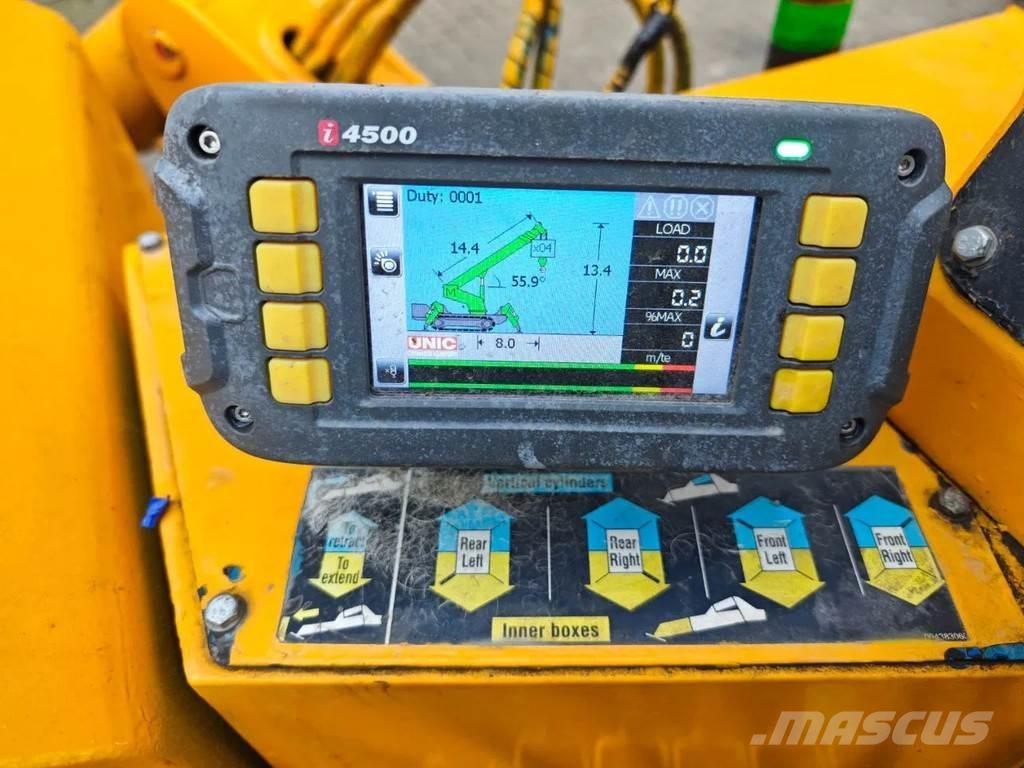 Unic URA 376 C クローラクレーン