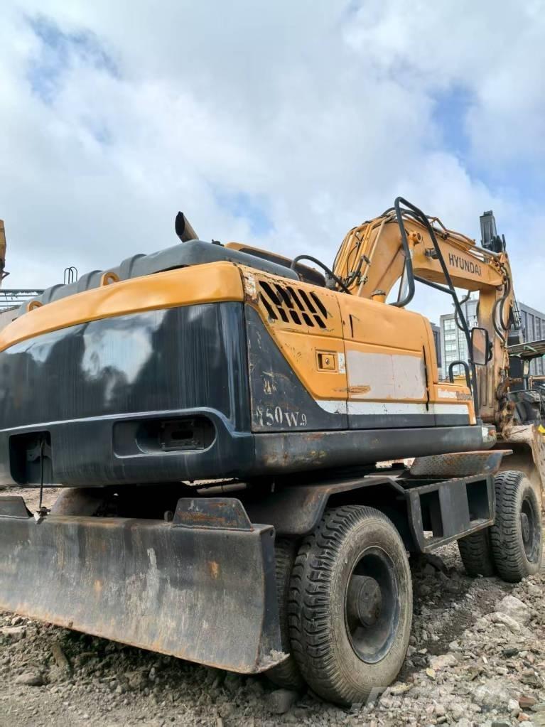 Hyundai R150W-9 ホイール式油圧ショベル（パワーショベル・ユンボ・バックホー）