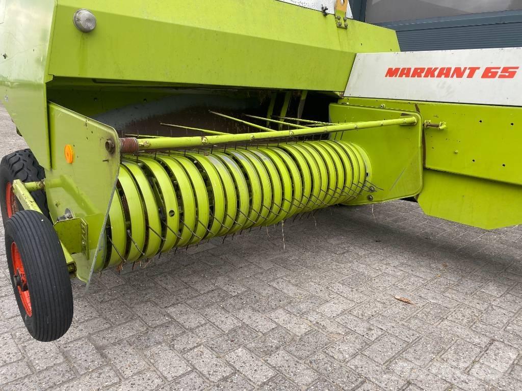 CLAAS Markant 65 スクエアベーラー