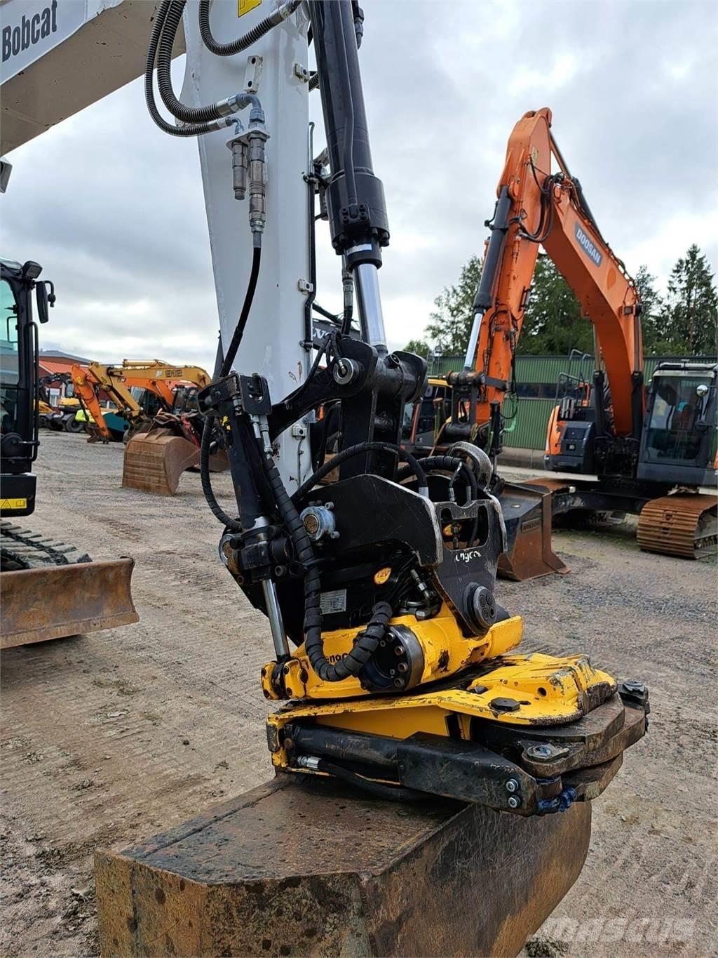 Bobcat E85 ミニ油圧ショベル 7t以下（ミニユンボ・ミニディガー）