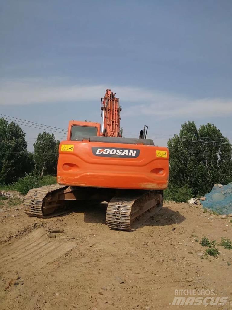 Doosan dx225 大型油圧ショベル12t以上（パワーショベル・ユンボ）
