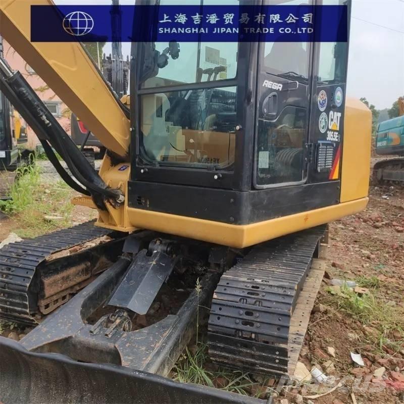 CAT 305.5 E ミニ油圧ショベル 7t以下（ミニユンボ・ミニディガー）