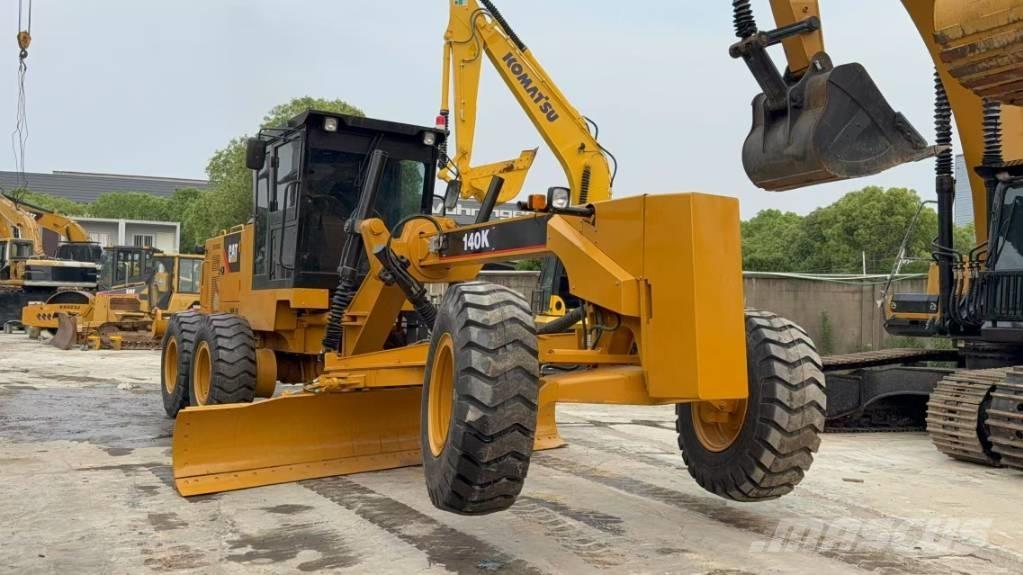 CAT 140K モーターグレーダー