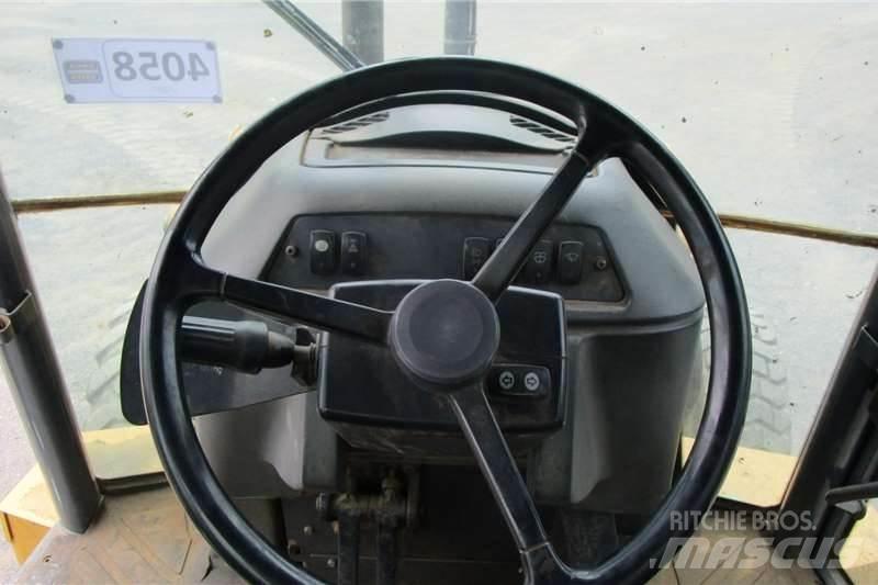 Bell 315SJ 4X4 バックホーローダー
