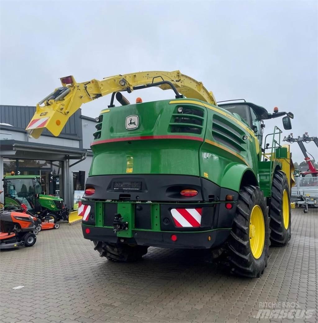 John Deere 8400 i 自走式フォレージハーベスター