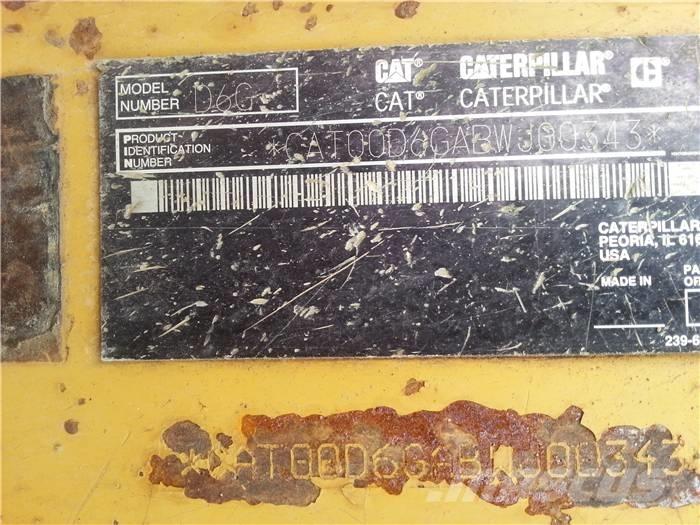 CAT D 6 G ブルドーザー