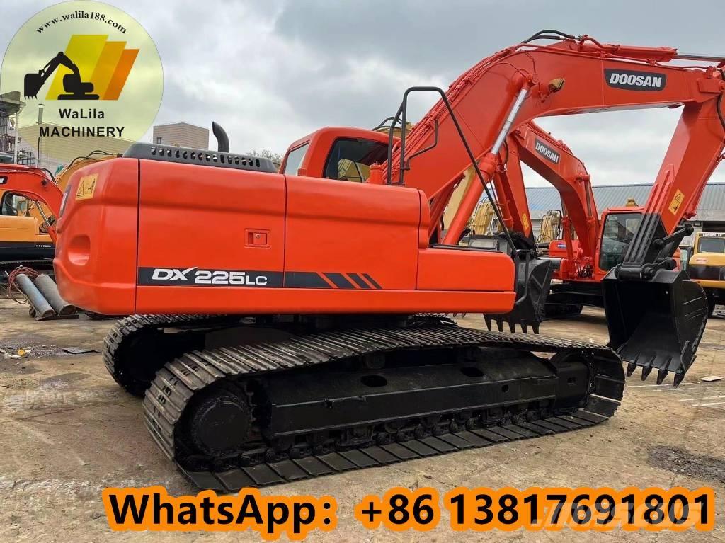 Doosan DX 225 LCA 大型油圧ショベル12t以上（パワーショベル・ユンボ）