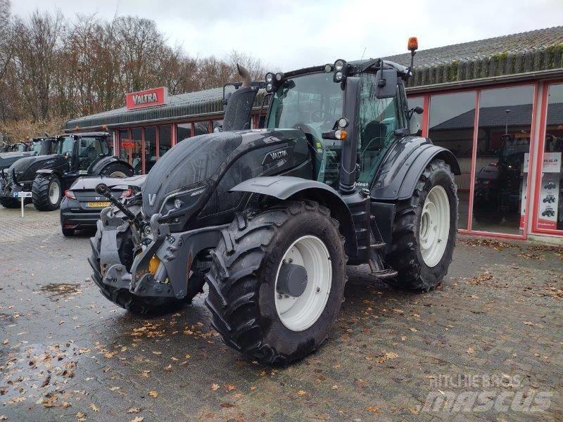 Valtra T 214 D トラクター