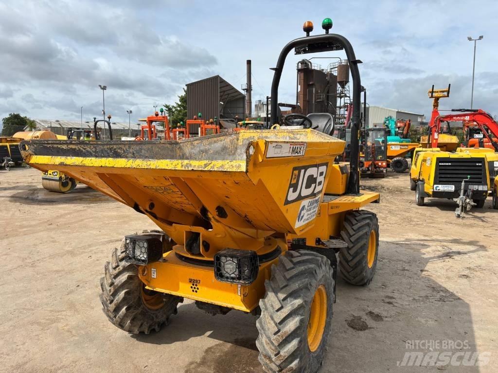 JCB 3STH 2S5 サイト　ダンプ