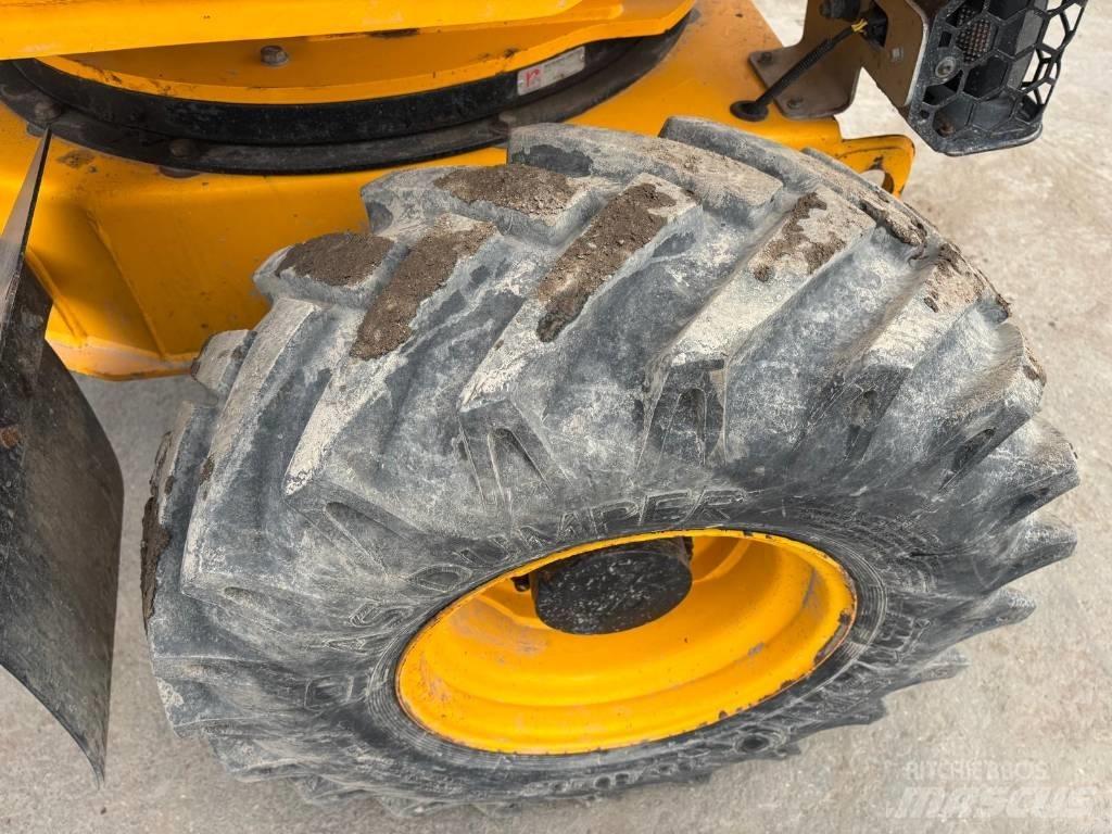 JCB 3STH 2S5 サイト　ダンプ