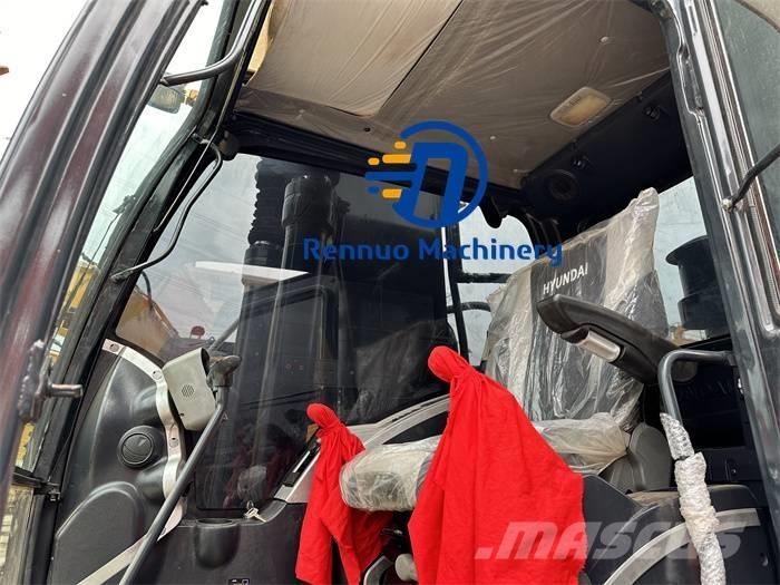 Hyundai R220LC-9S 大型油圧ショベル12t以上（パワーショベル・ユンボ）