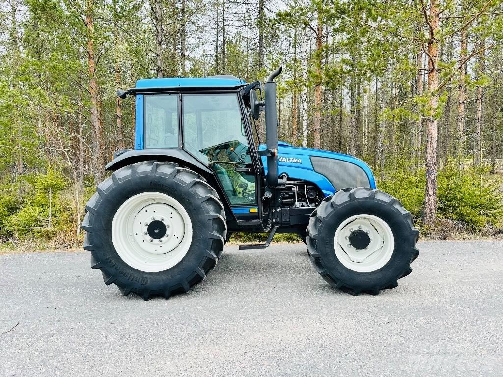 Valtra A 92 トラクター