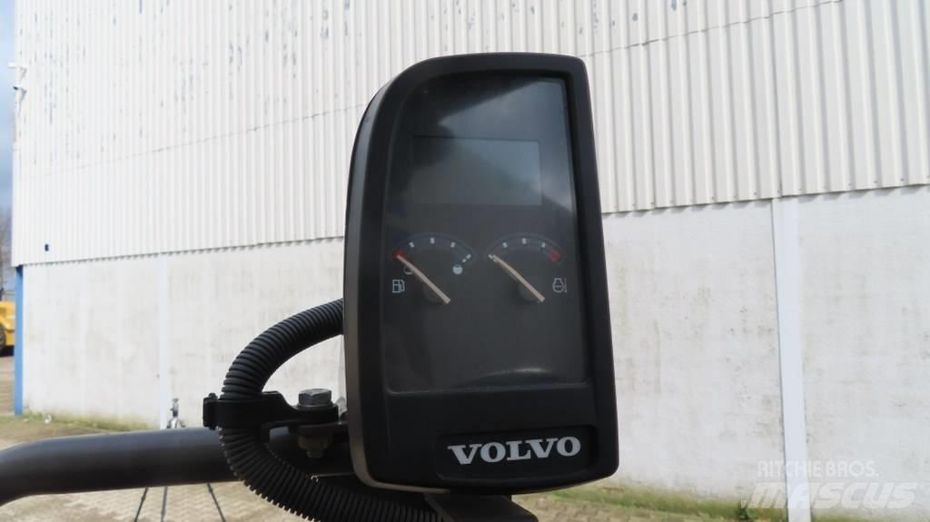 Volvo SD 45 B 振動ローラ
