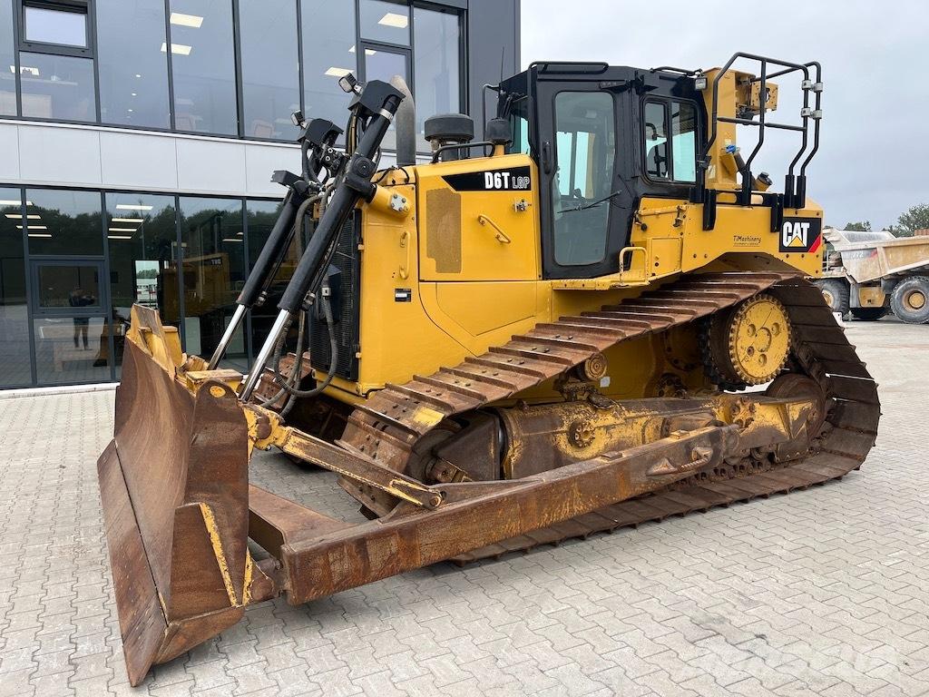 CAT D 6 T LGP ブルドーザー