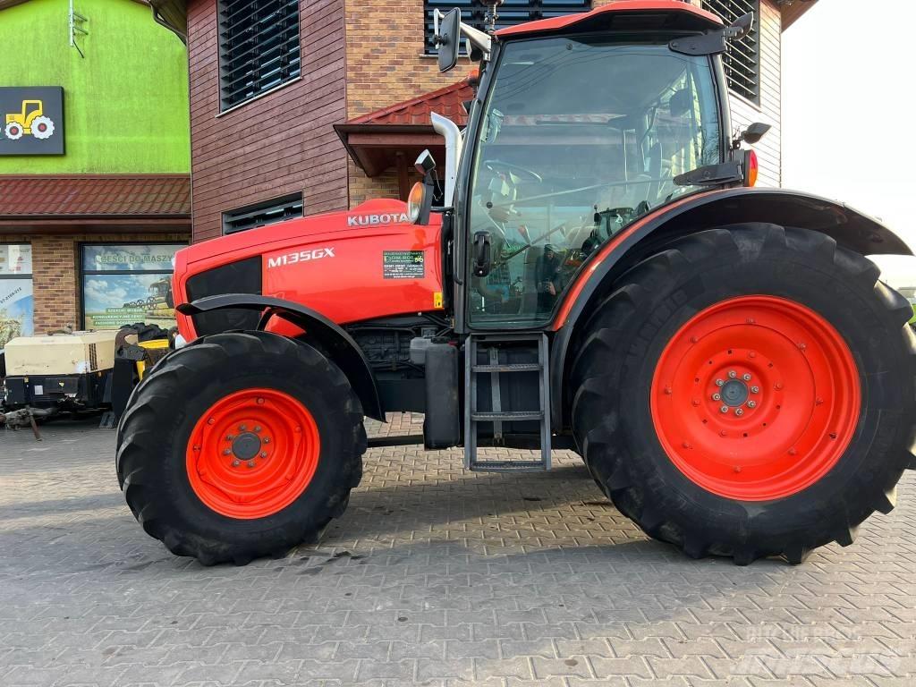 Kubota M 135 GX トラクター