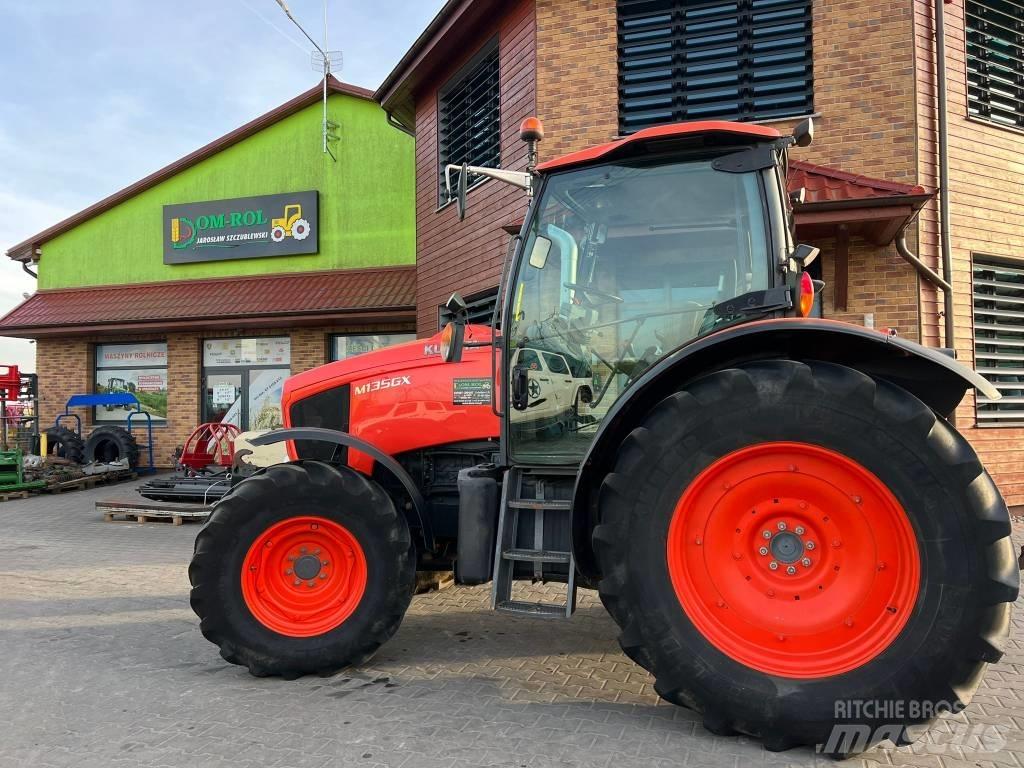 Kubota M 135 GX トラクター