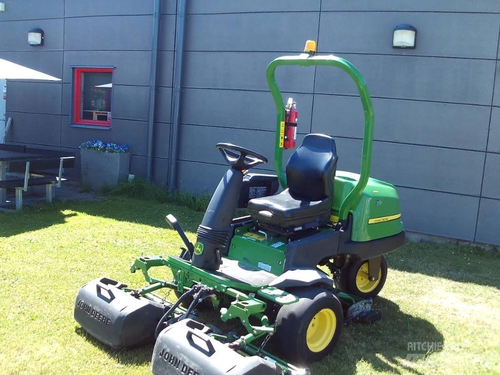John Deere 2500 E グリーンモア/芝刈り機