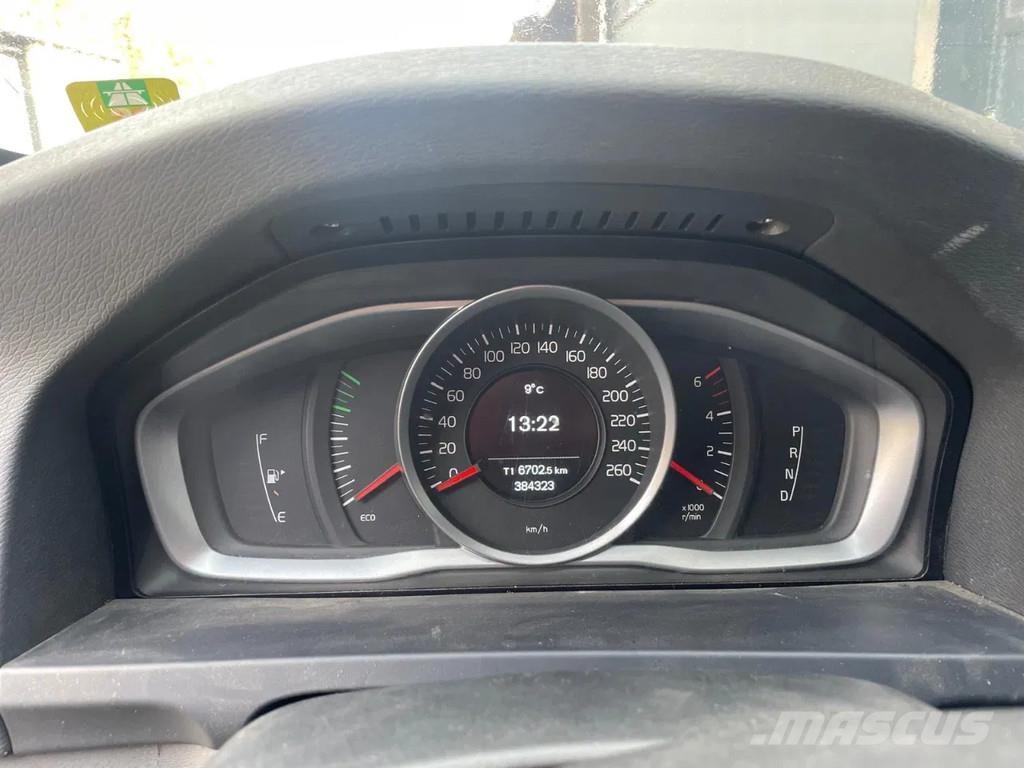 Volvo V60 . 自動車