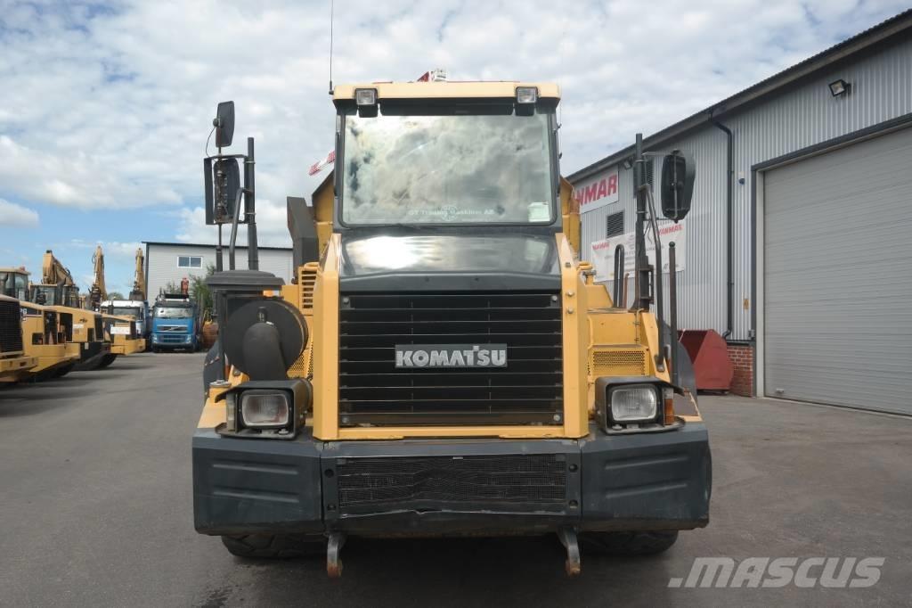 Komatsu HM 300-2 アーティキュレート式ダンプトラック