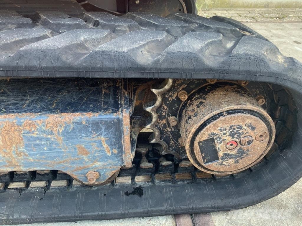 Kubota KX 030-4 ミニ油圧ショベル 7t以下（ミニユンボ・ミニディガー）