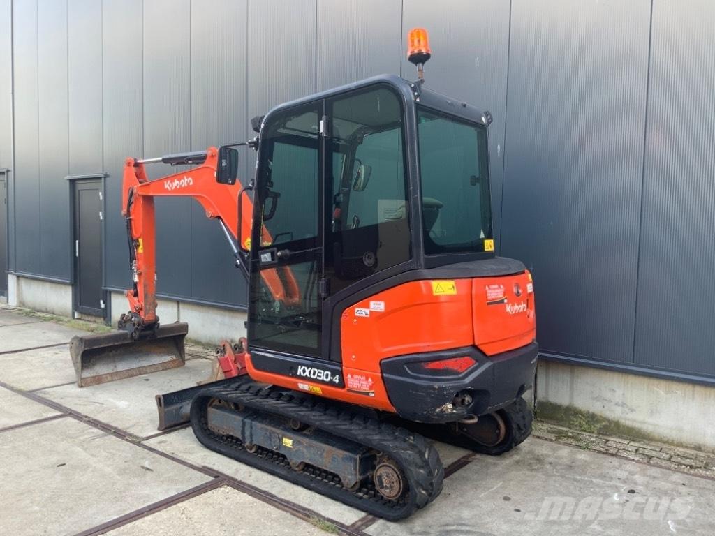 Kubota KX 030-4 ミニ油圧ショベル 7t以下（ミニユンボ・ミニディガー）