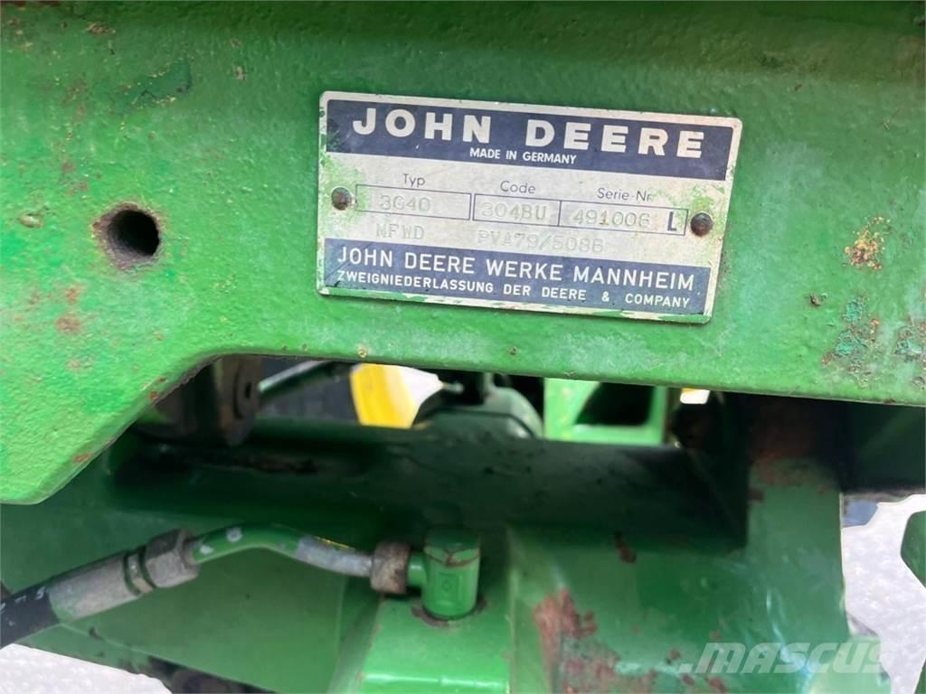 John Deere 3040 トラクター