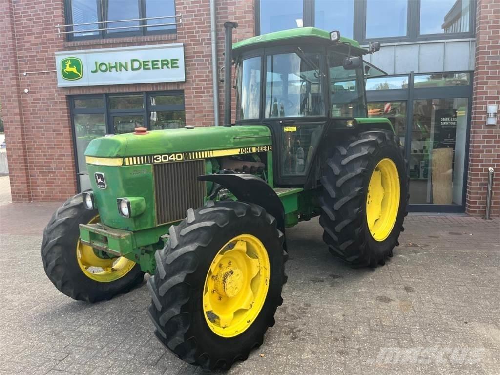 John Deere 3040 トラクター