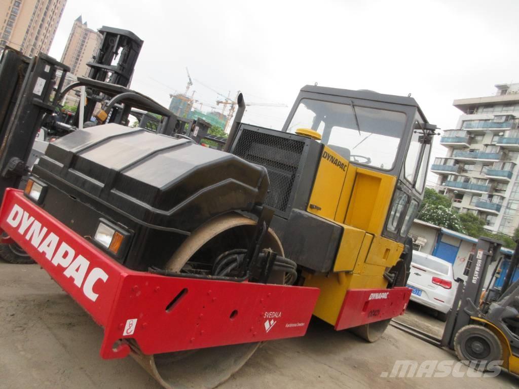 Dynapac CC421 タンデムローラ
