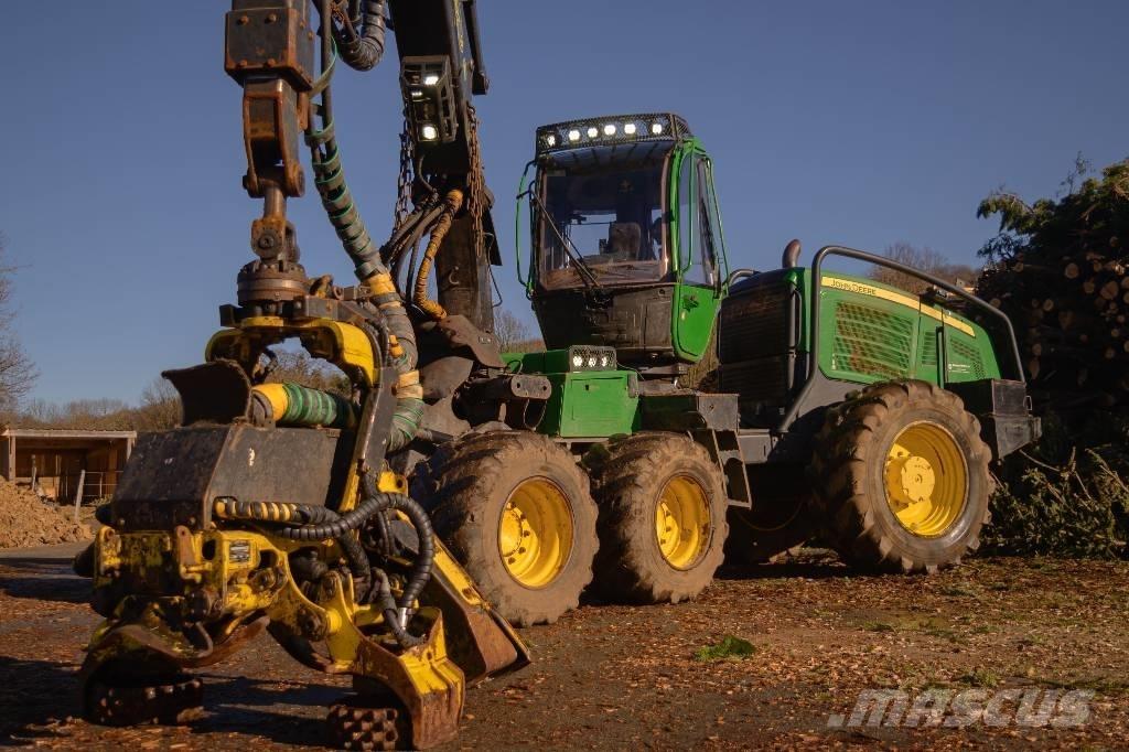 John Deere 1170e ハーベスター
