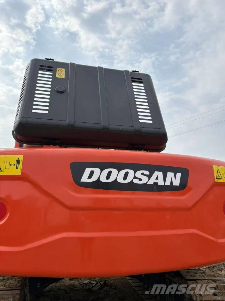 Doosan DX225LC-9C 大型油圧ショベル12t以上（パワーショベル・ユンボ）
