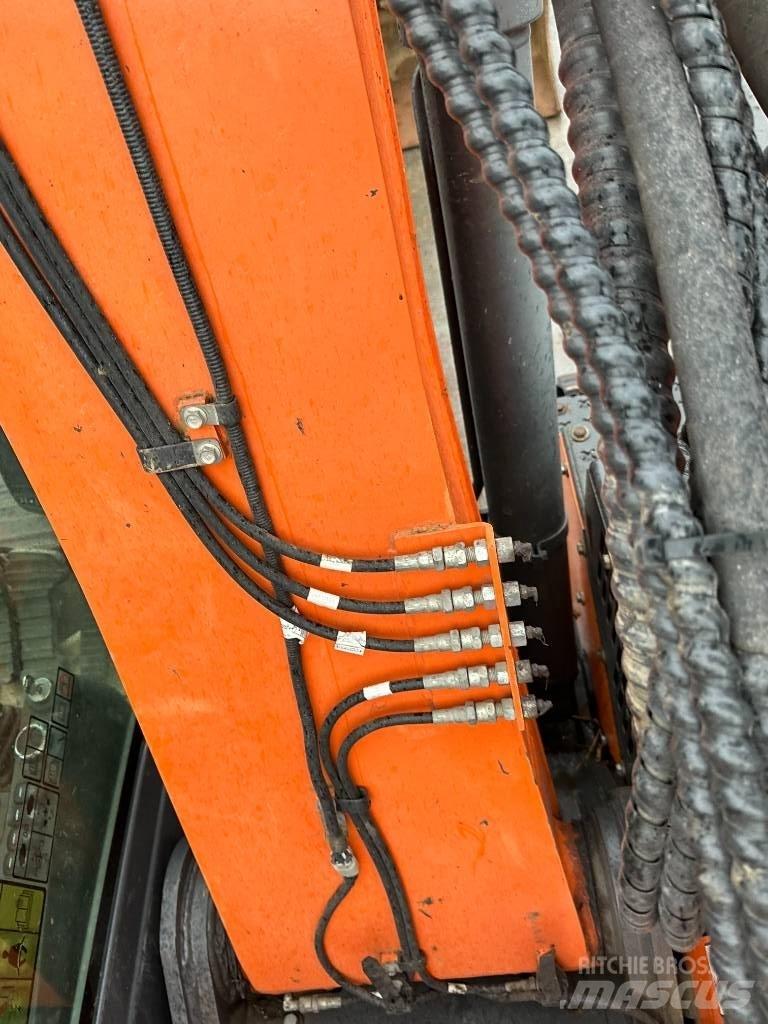 Doosan DX 140 LCR 大型油圧ショベル12t以上（パワーショベル・ユンボ）