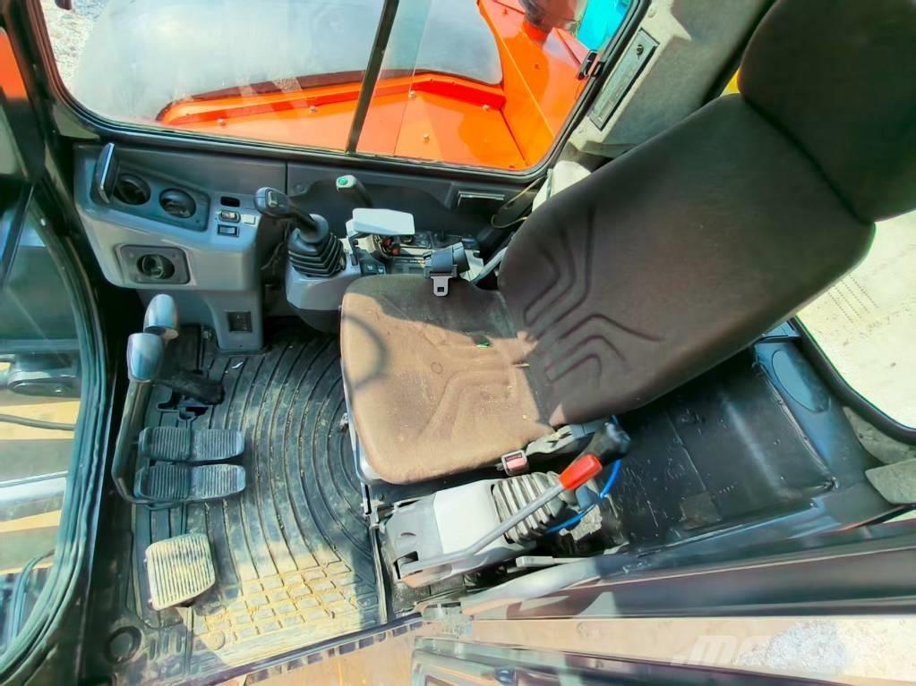 Kubota KX 080 ミニ油圧ショベル 7t以下（ミニユンボ・ミニディガー）