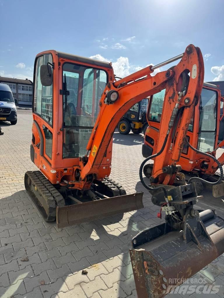 Kubota KX 016-4 ミニ油圧ショベル 7t以下（ミニユンボ・ミニディガー）
