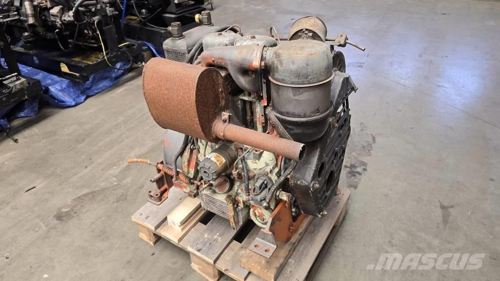 Deutz F2L912 エンジン